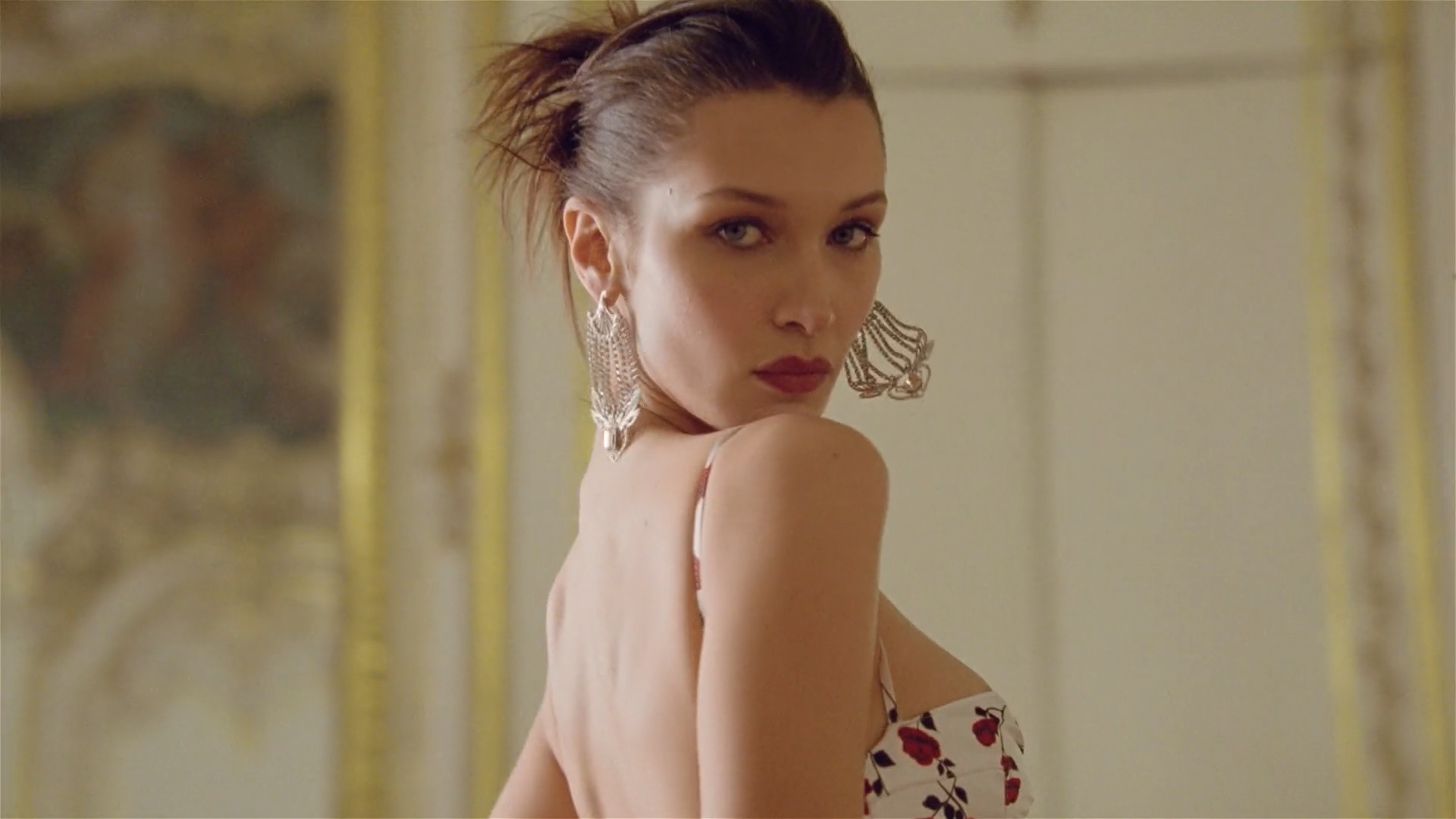 VOGUE BELLA HADID_1.9.5